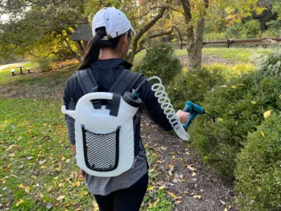 Pulverizador de mochila agrícola portátil para jardín con batería de fábrica para propietarios de viviendas para el cuidado del césped